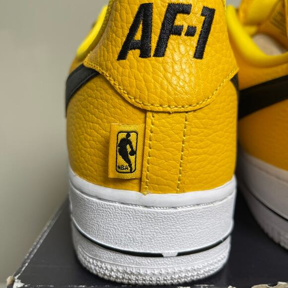 Nike x NBA Air force 1 Amarillo Large black swoosh yellow mens 10 - Picture 10 of 11